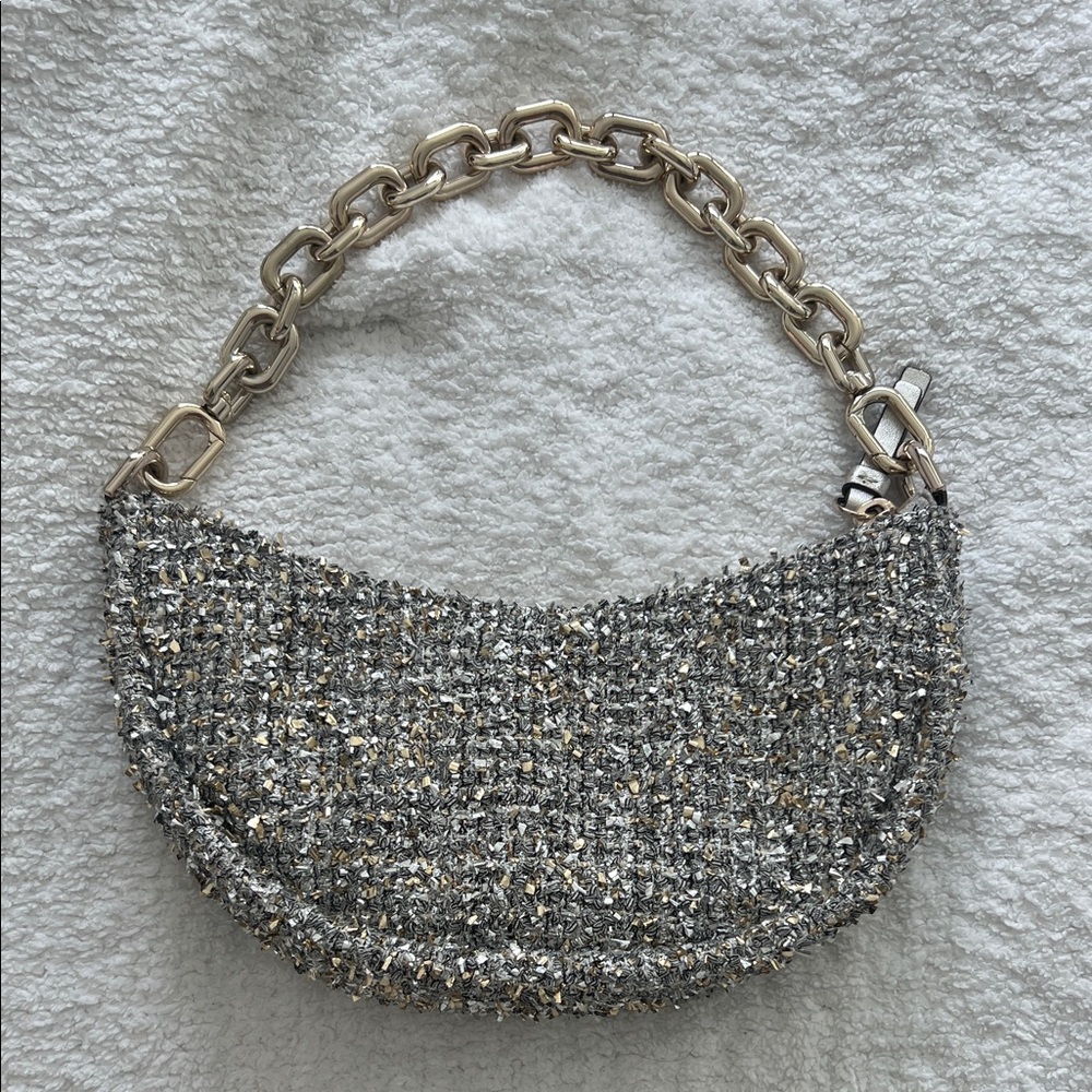 Elegant Silver Tweed Chain Bag